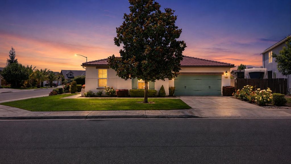 Image 4 of property listing at 3659 N Pearwood Avenue, Fresno, CA 93727