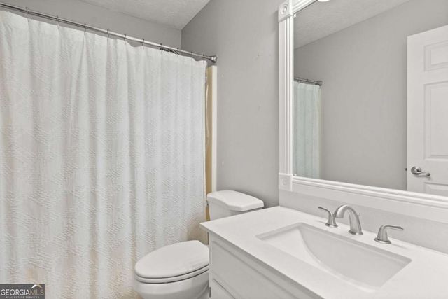 5675 Bridle Glen Dr., Sugar Hill, GA 30518