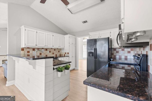 5675 Bridle Glen Dr., Sugar Hill, GA 30518