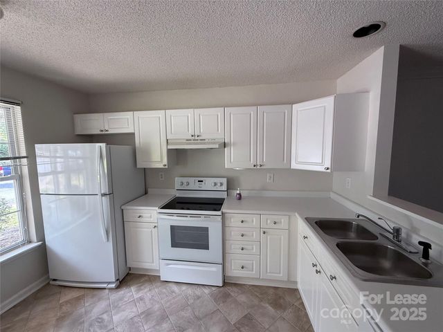 609 Mountainwater Drive, Charlotte, NC 28262