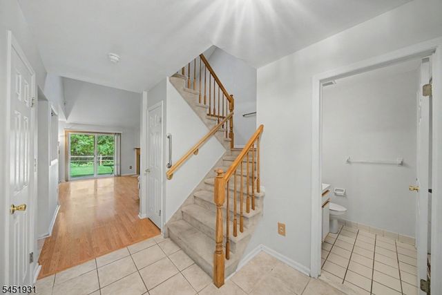 25 Pelican Pt, Hampton Twp., NJ 07860