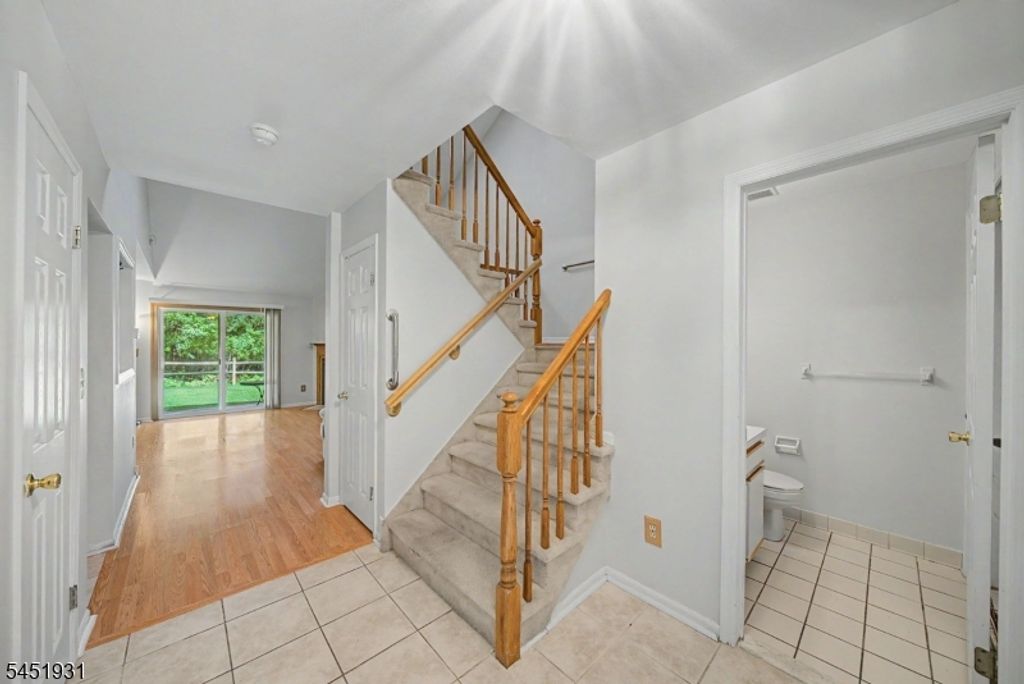 25 Pelican Pt, Hampton Twp., NJ 07860 — photo 2