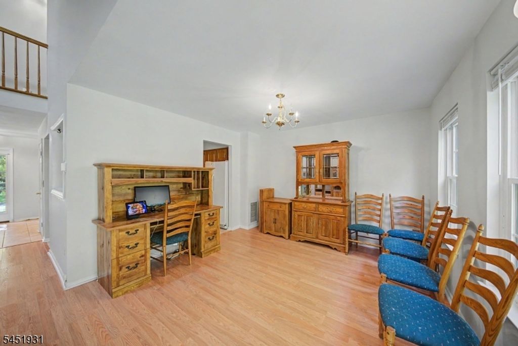 25 Pelican Pt, Hampton Twp., NJ 07860 — photo 5