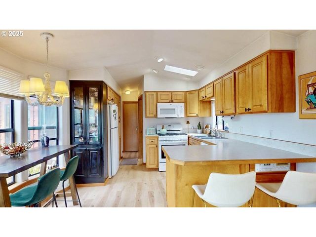 19921 WHALESHEAD Rd U3, Brookings, OR 97415
