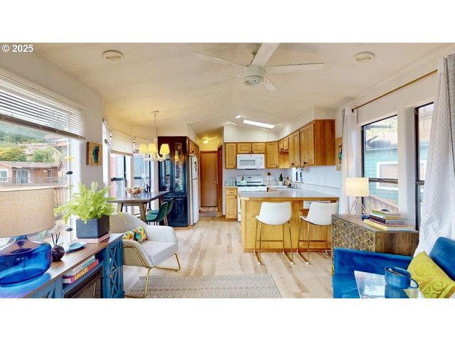 19921 WHALESHEAD Rd U3, Brookings, OR 97415