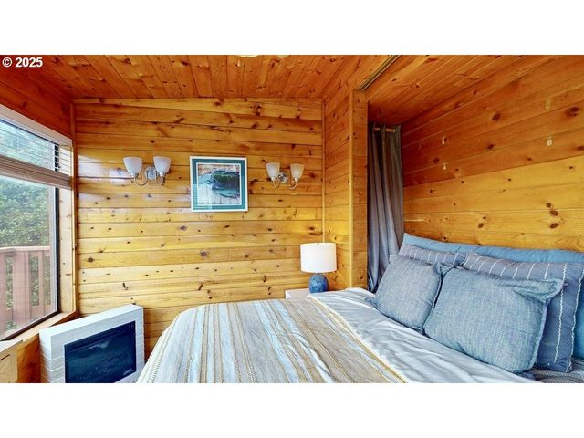 19921 WHALESHEAD Rd U3, Brookings, OR 97415