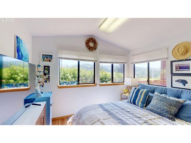 19921 WHALESHEAD Rd U3, Brookings, OR 97415