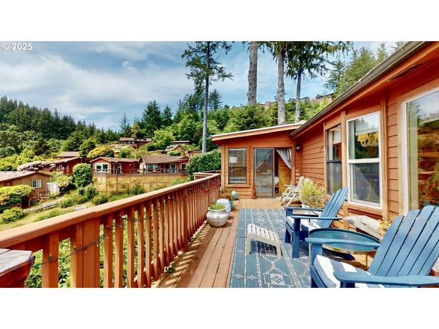 19921 WHALESHEAD Rd U3, Brookings, OR 97415