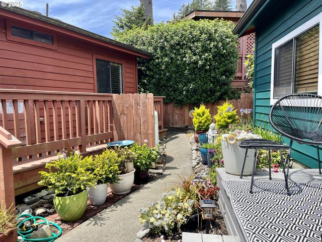 19921 WHALESHEAD Rd U3, Brookings, OR 97415