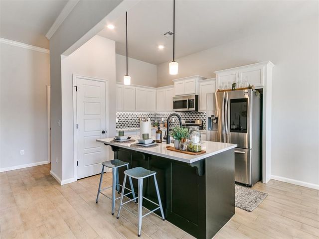 11436 SW 11th Street, Yukon, OK 73099