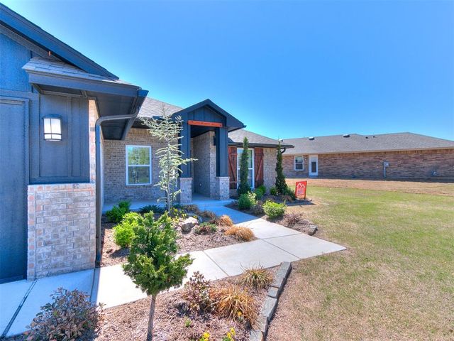 11436 SW 11th Street, Yukon, OK 73099