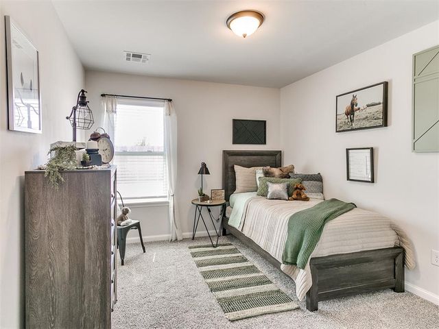 11436 SW 11th Street, Yukon, OK 73099