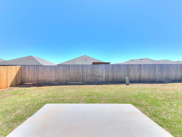 11436 SW 11th Street, Yukon, OK 73099