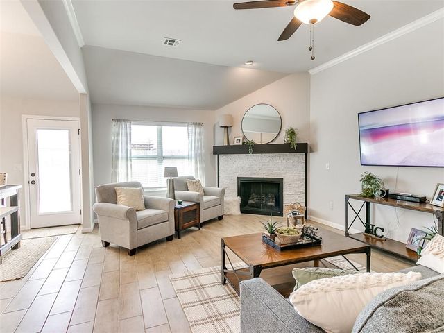 11436 SW 11th Street, Yukon, OK 73099