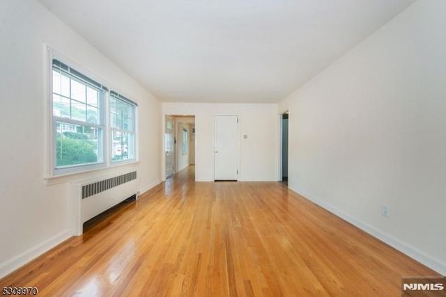 74 Pine Street, Verona, NJ 07044