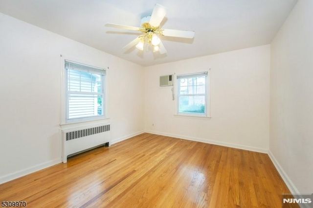 74 Pine Street, Verona, NJ 07044