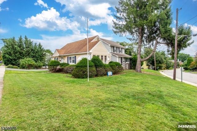 74 Pine Street, Verona, NJ 07044