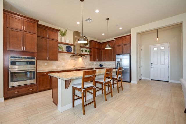 638 Valley Brook Ct, El Dorado Hills, CA 95762