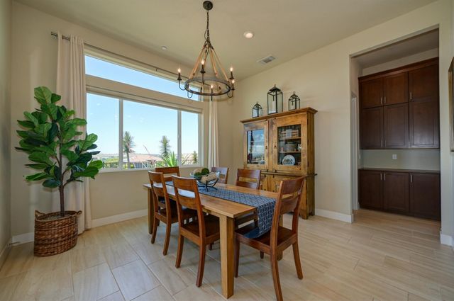 638 Valley Brook Ct, El Dorado Hills, CA 95762