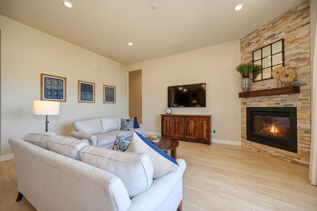 638 Valley Brook Ct, El Dorado Hills, CA 95762