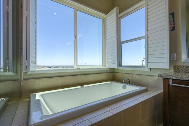 638 Valley Brook Ct, El Dorado Hills, CA 95762