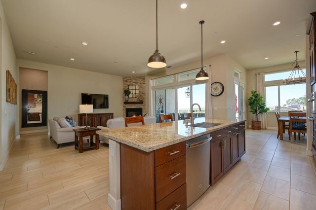 638 Valley Brook Ct, El Dorado Hills, CA 95762