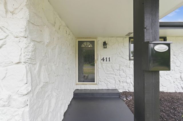411 E 6th St, Valley Center, KS 67147