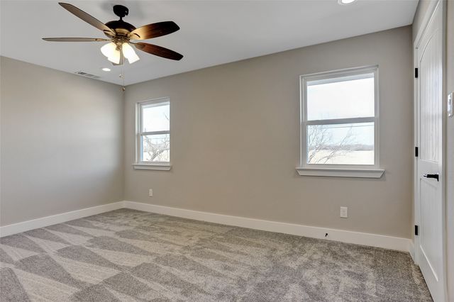 1304 Country Road, Whitesboro, TX 76273