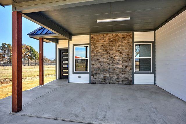 1304 Country Road, Whitesboro, TX 76273