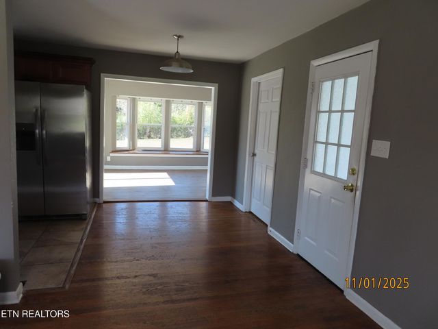 6613 Burbank Circle, Knoxville, TN 37918