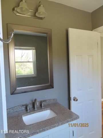 6613 Burbank Circle, Knoxville, TN 37918