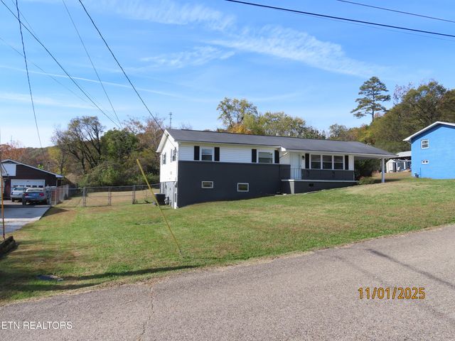 6613 Burbank Circle, Knoxville, TN 37918