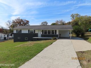 6613 Burbank Circle, Knoxville, TN 37918