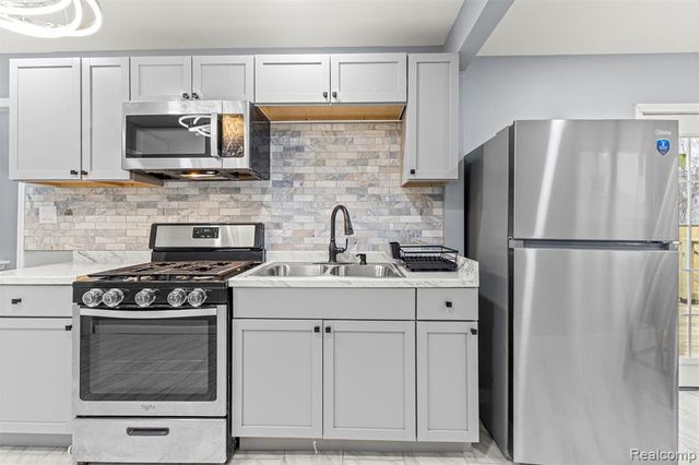 13351 Tacoma Street, Detroit, MI 48205