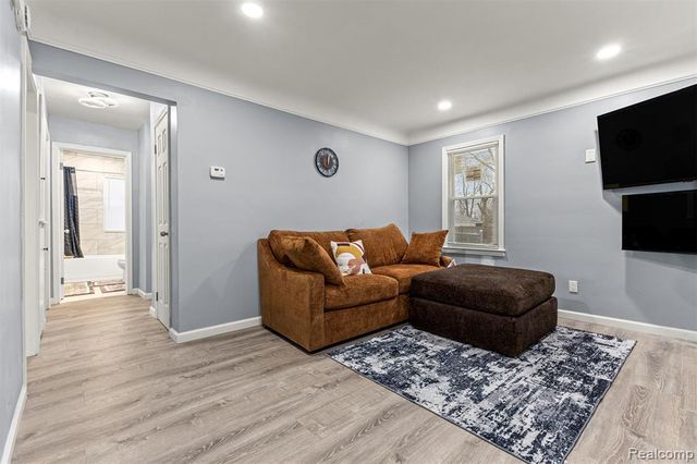 13351 Tacoma Street, Detroit, MI 48205