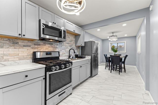 13351 Tacoma Street, Detroit, MI 48205