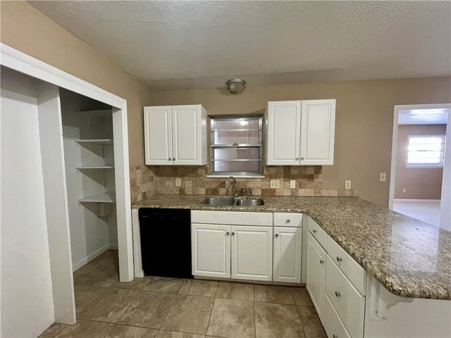 1714 Horseshoe Drive, Springdale, AR 72762