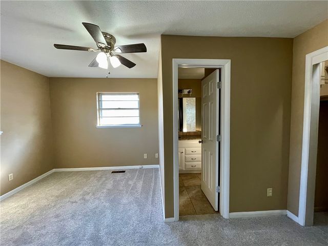 1714 Horseshoe Drive, Springdale, AR 72762