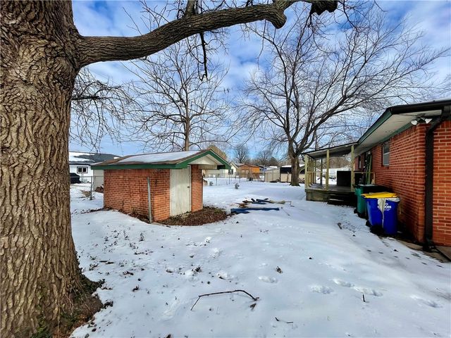 1714 Horseshoe Drive, Springdale, AR 72762