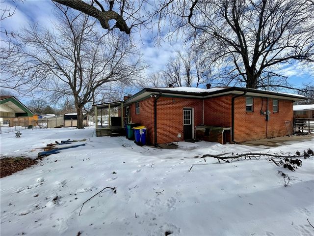 1714 Horseshoe Drive, Springdale, AR 72762