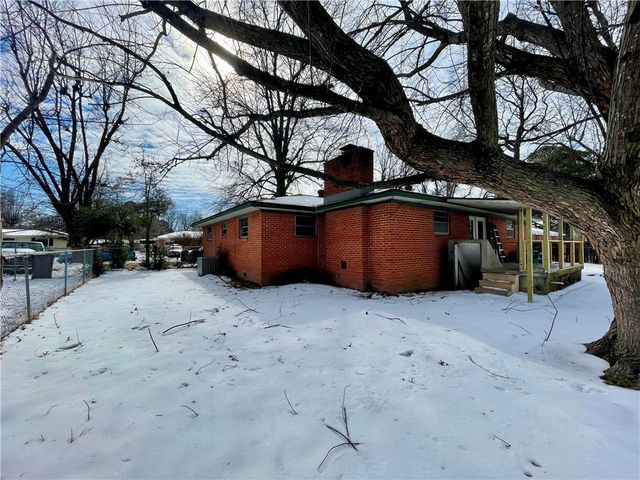 1714 Horseshoe Drive, Springdale, AR 72762