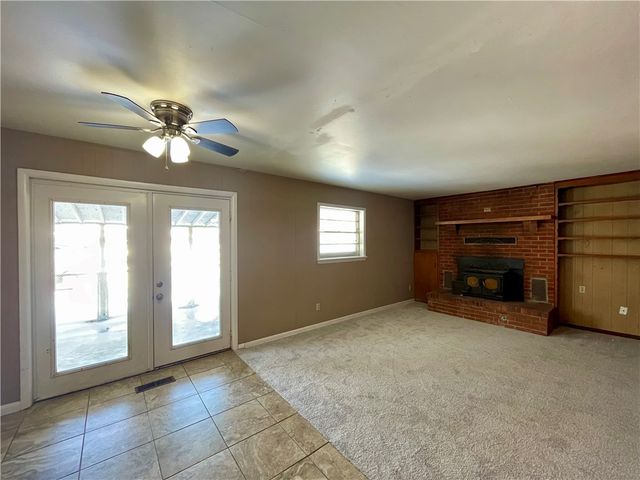 1714 Horseshoe Drive, Springdale, AR 72762