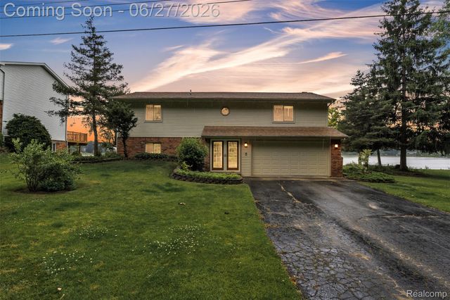 2276 Webster Park Drive, Genoa Township, MI 48843