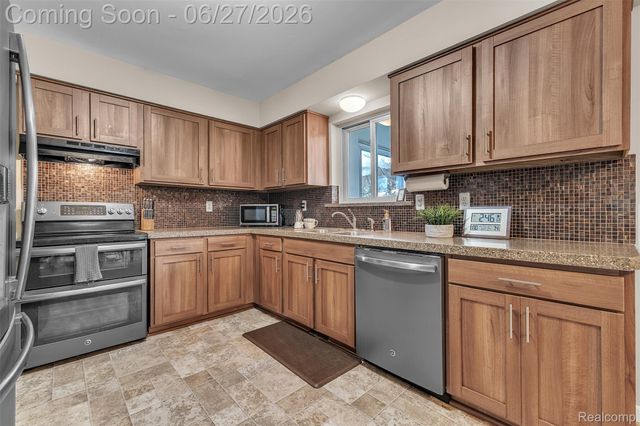 2276 Webster Park Drive, Genoa Township, MI 48843