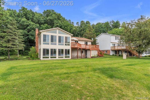 2276 Webster Park Drive, Genoa Township, MI 48843