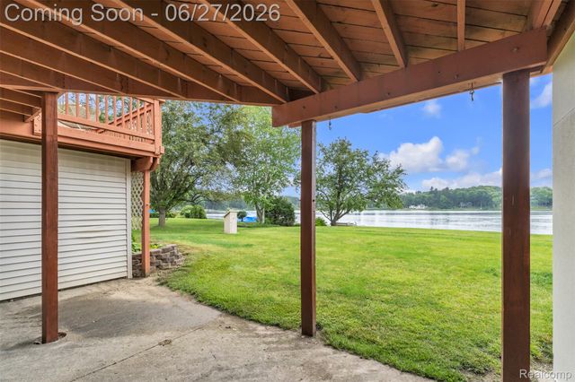 2276 Webster Park Drive, Genoa Township, MI 48843