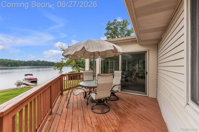 2276 Webster Park Drive, Genoa Township, MI 48843