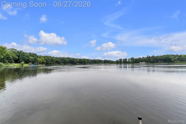 2276 Webster Park Drive, Genoa Township, MI 48843