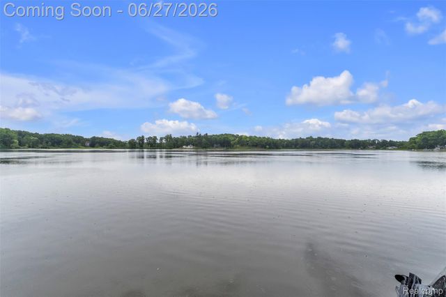 2276 Webster Park Drive, Genoa Township, MI 48843