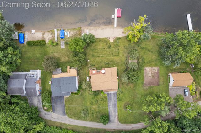 2276 Webster Park Drive, Genoa Township, MI 48843